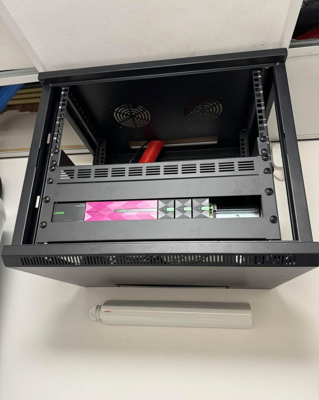 Nieuwe Loxone Audio Server geïnstalleerd in woonboerderij